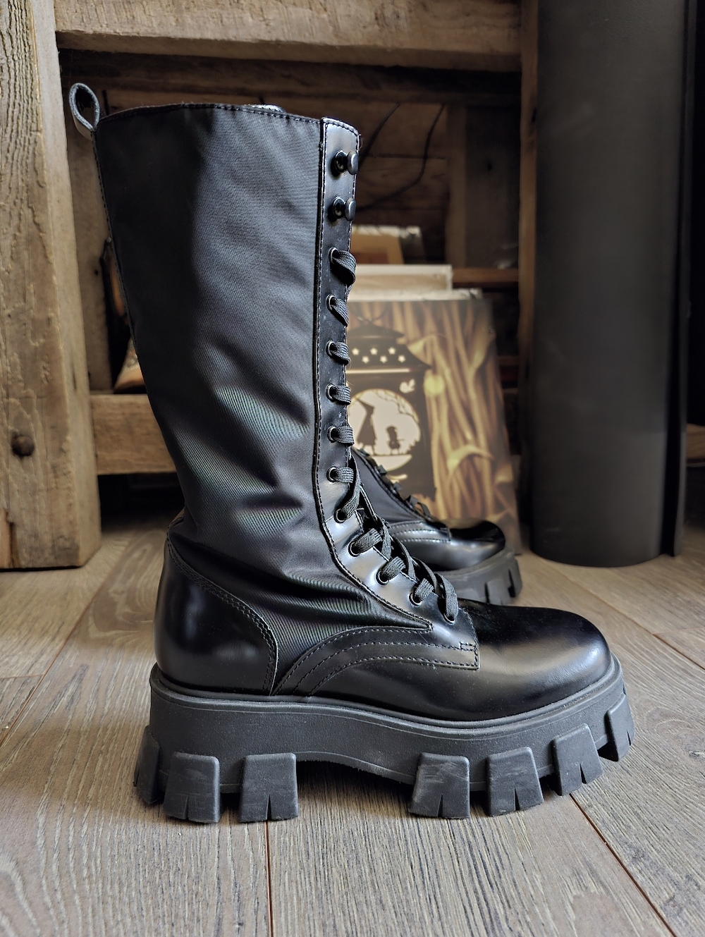Marc Fisher Size 8m Hayes Lug Sole Leather Combat Lace Up Boots Punk
